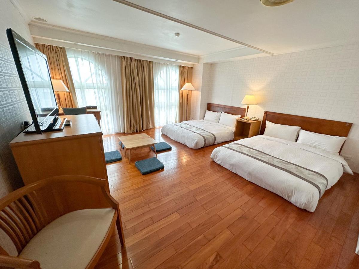 แกรนด์ บอส โฮเต็ล Hotel Yilan ภายนอก รูปภาพ