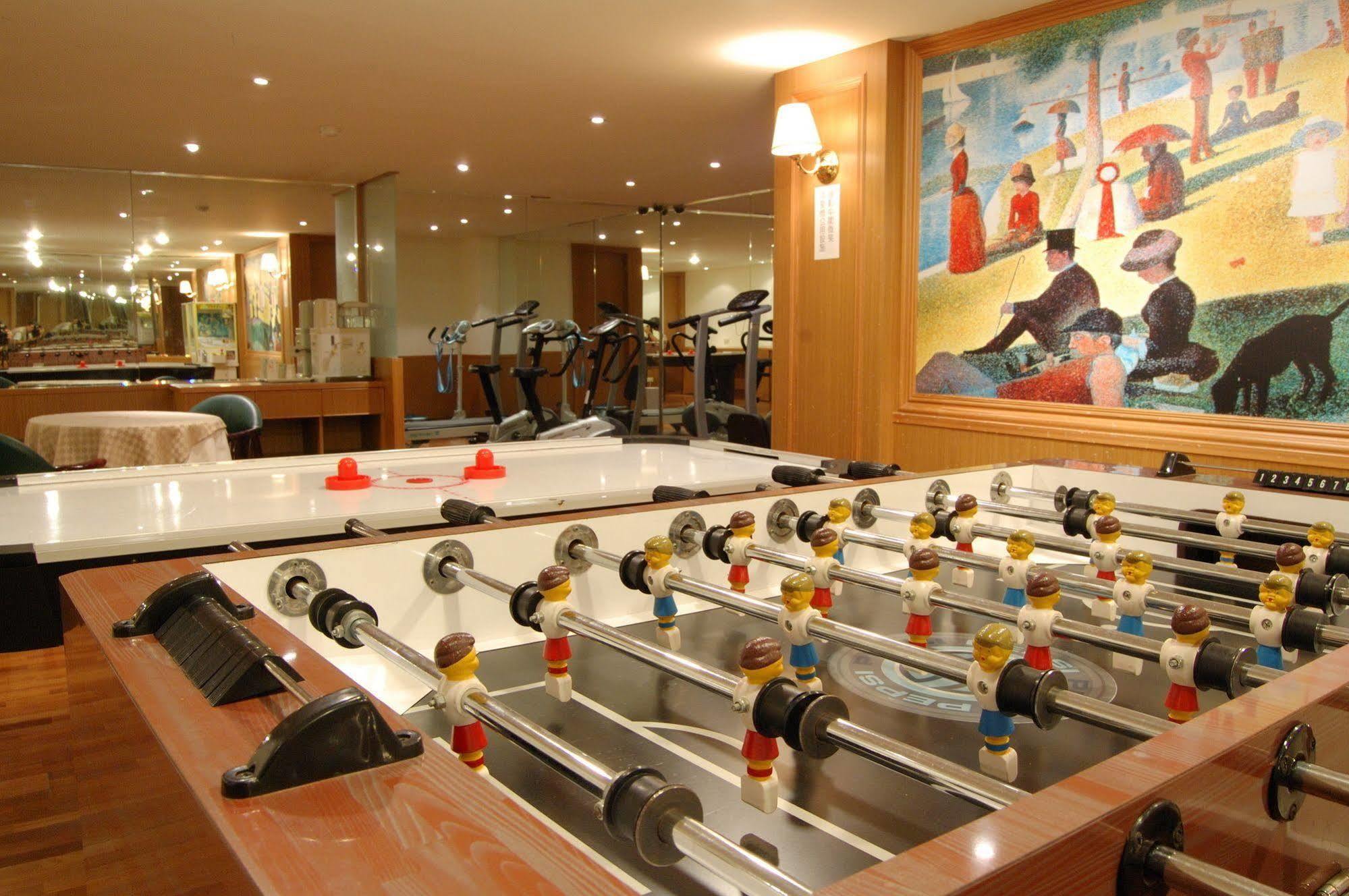 แกรนด์ บอส โฮเต็ล Hotel Yilan ภายนอก รูปภาพ